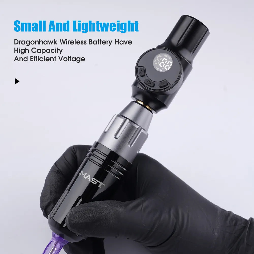 Mast Mini Wireless Battery attached to tattoo machine – "Mast Mini Wireless Battery connected to a tattoo machine, demonstrating lightweight and ergonomic design for ease of handling."